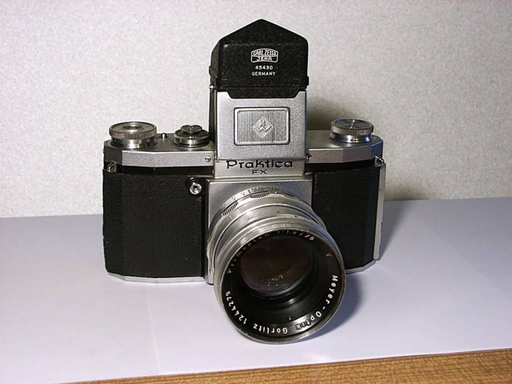 Praktica FX